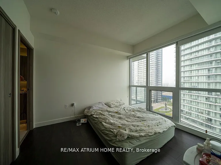 95 McMahon Dr #1002 — Photo 5