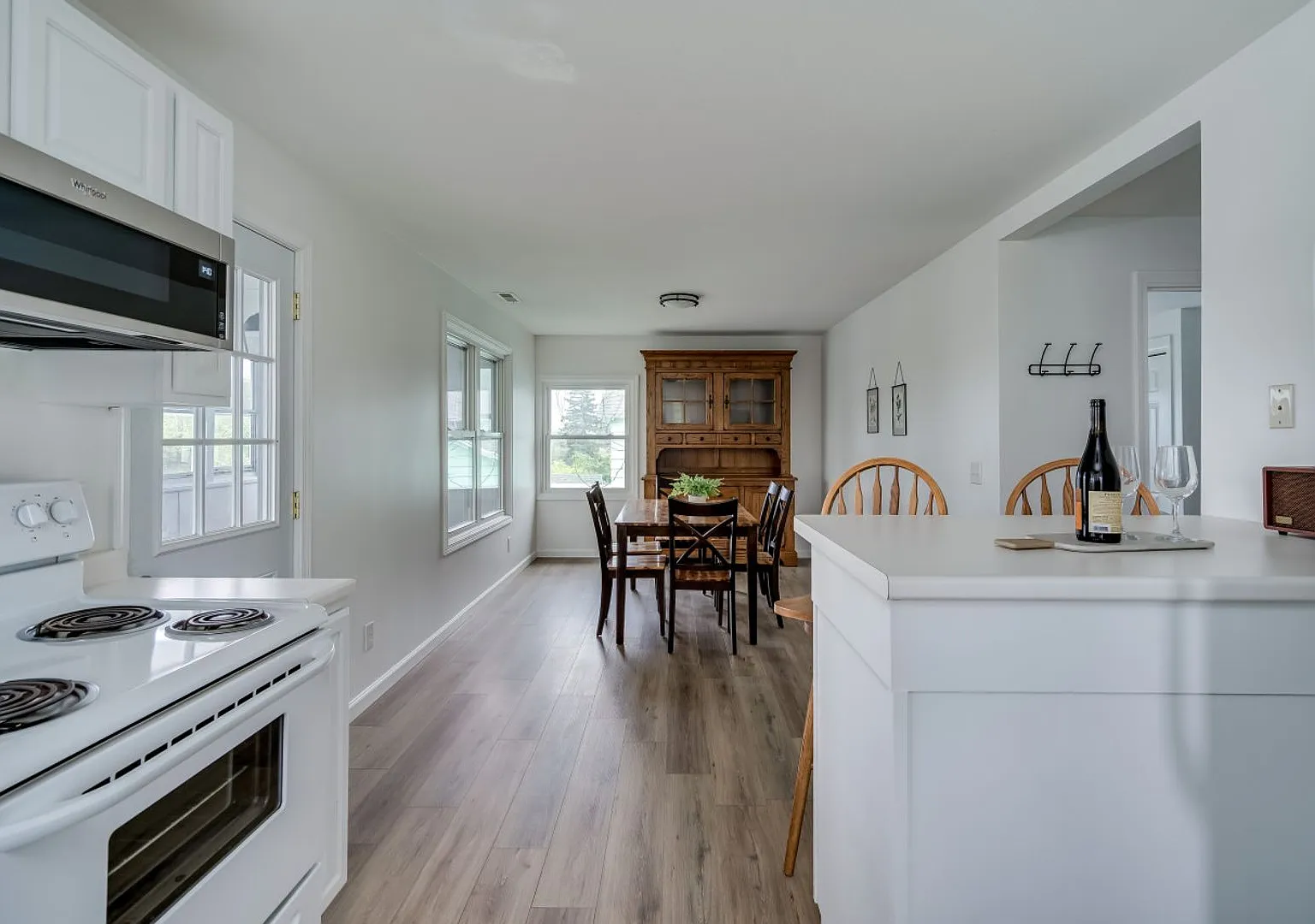 703 State St — Photo 2