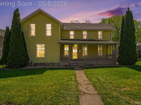 409 Fleming St, Howell, MI 48843