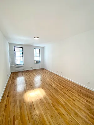 Rented by Bond New York | media 1
