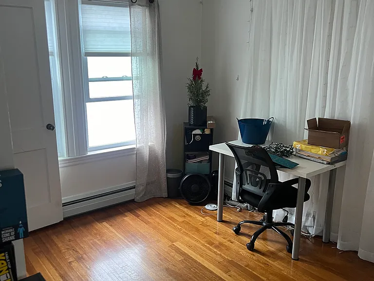 78 Plymouth St — Photo 8