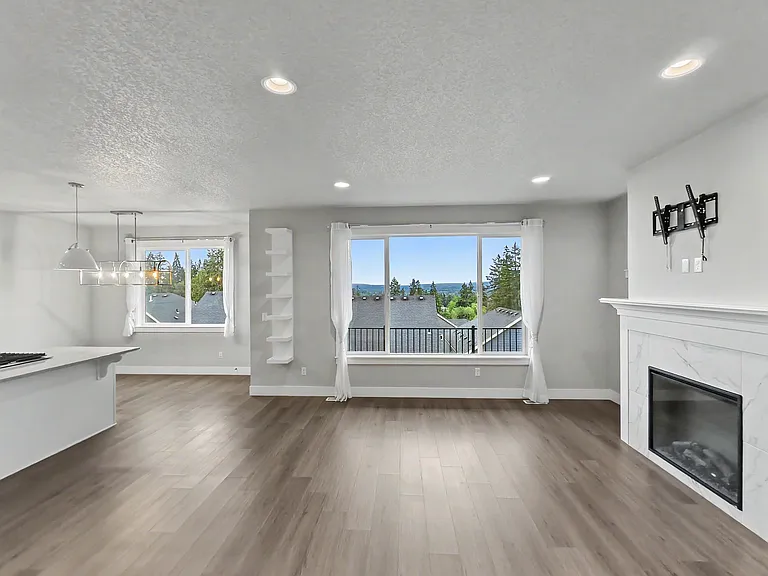 17555 SW Sunview Ln — Photo 5