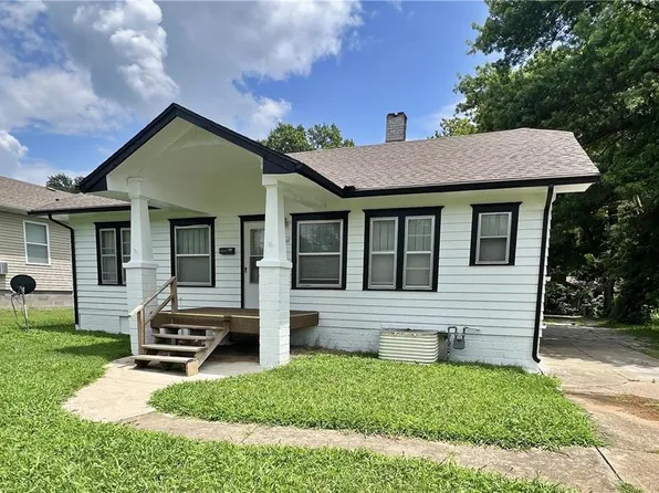 2011 S Broadway St, Pittsburg, KS 66762