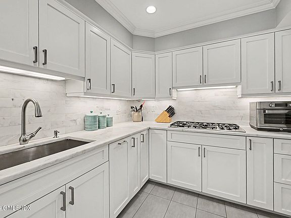 5th image of 40 Ettl Ln #22