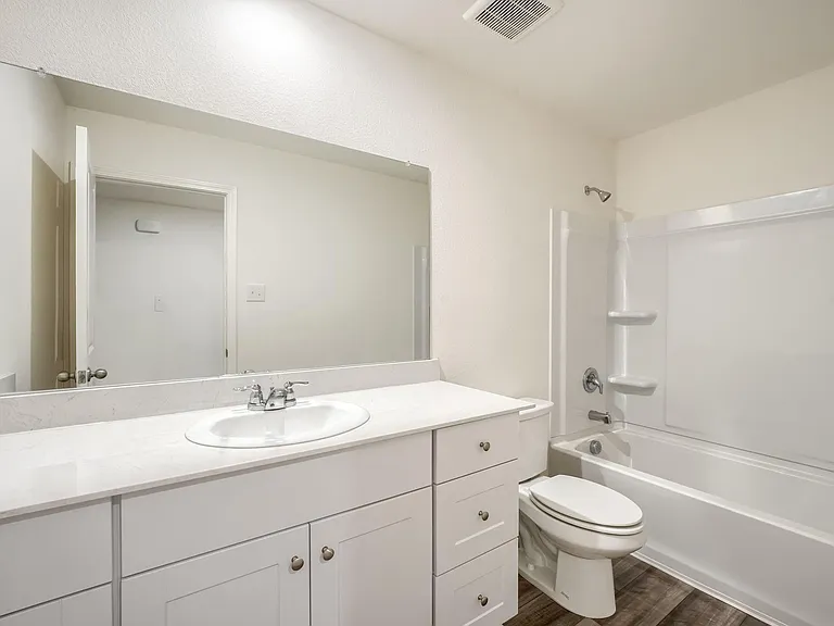 14122 Emeric St — Photo 4