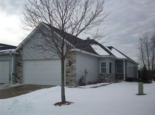 790 Gilfillan Ct, Saint Paul, MN 55127