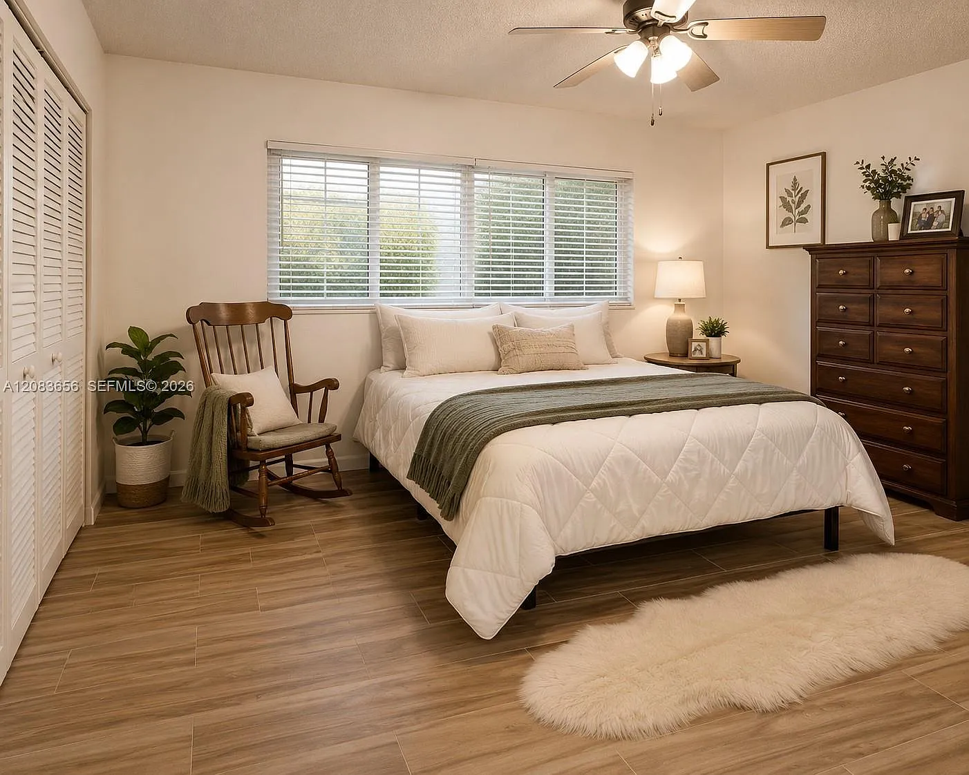 Center Court Condominium — Photo 4