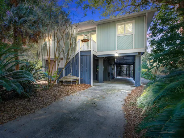 26 Twin Oaks Ln, Isle Of Palms, SC 29451