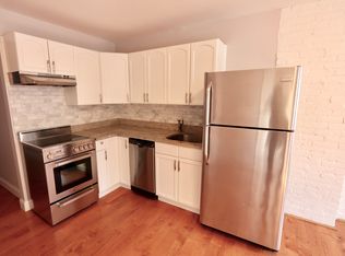 110 W 3rd St #2, South Boston, MA 02127