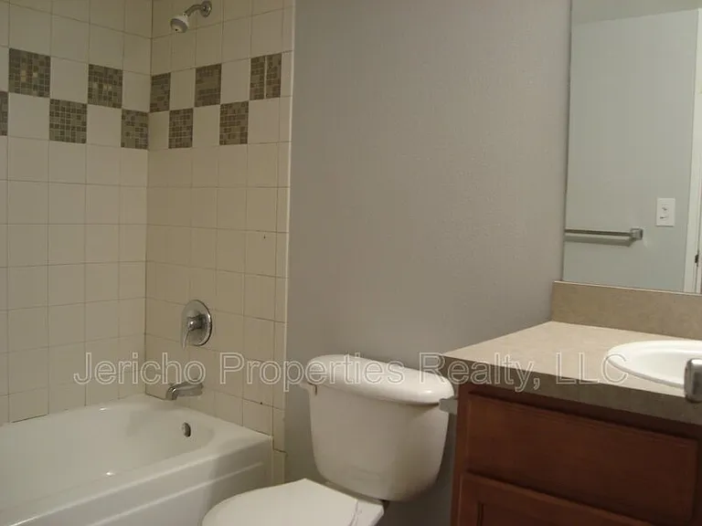 601 W 11th Ave #418 — Photo 12