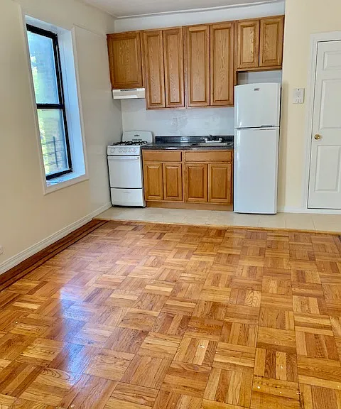 209 Bennett Ave #5C — Photo 5