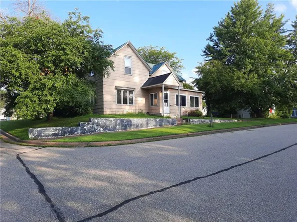 304 Chestnut Street, Black River Falls, WI 54615