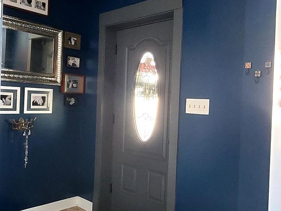 3rd image of 5025 W Waveland Ave