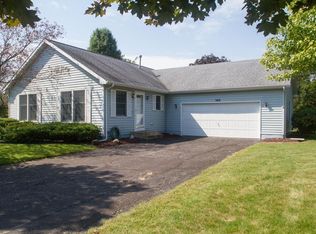388 Larimar Trl, Valparaiso, IN 46385