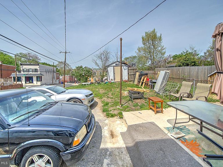 Listing photo 5