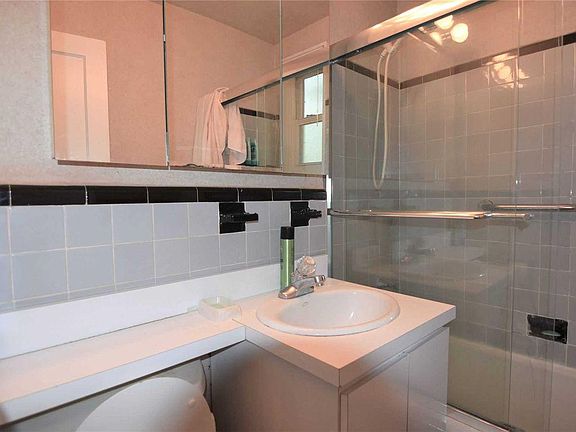 5th image of 5834 251st St