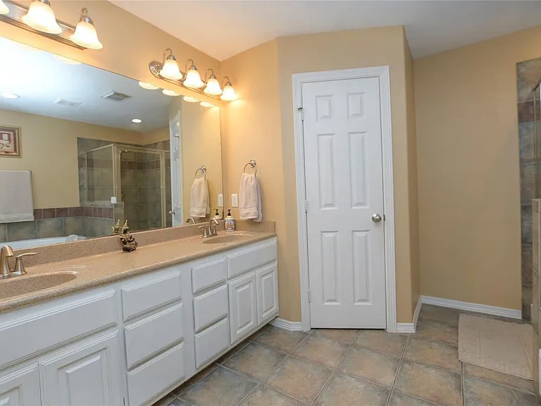 1375 Ella Pl — Photo 18