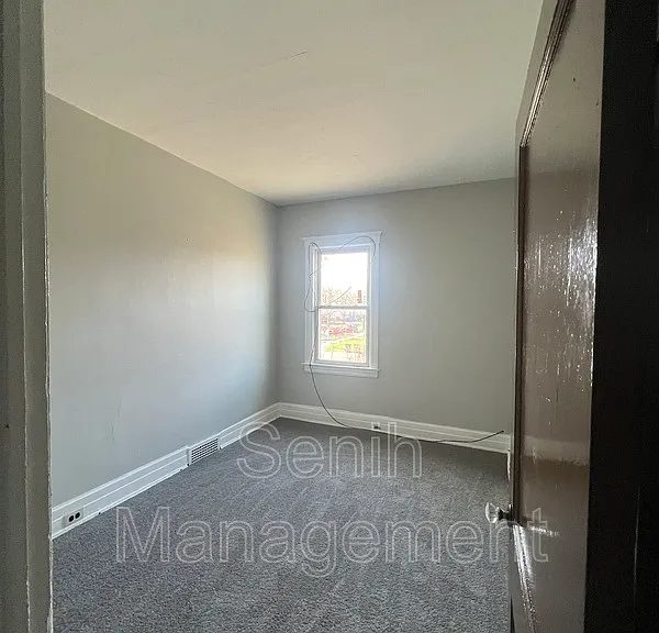 3980 Helen St — Photo 7