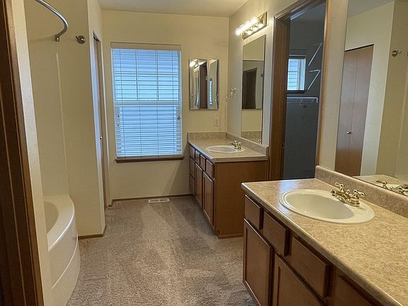 5th image of 33809 SE Odell St