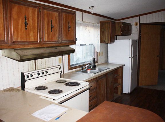 3rd image of 31640 Creek Dr