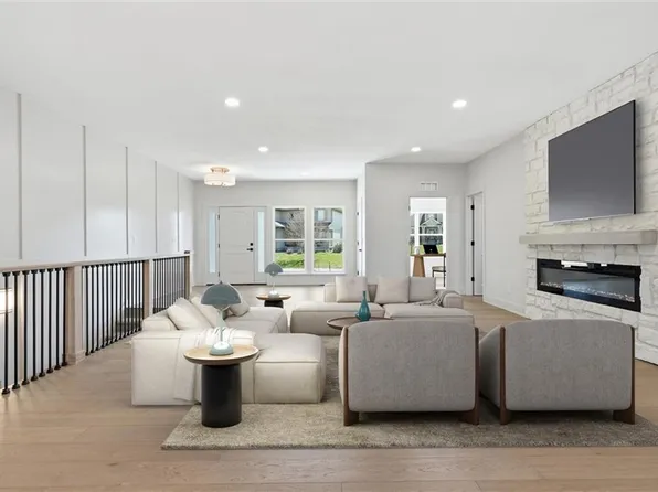 1412 NE Ernest Way, Lees Summit, MO 64086