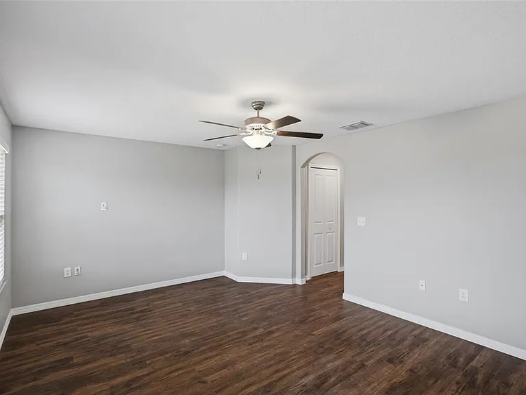 724 Royal Empress Dr — Photo 14