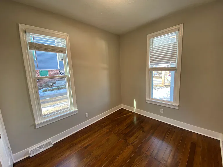 1411 Center St — Photo 10
