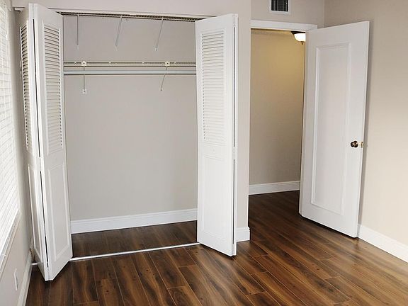 2nd image of 706 Sunny Pine Way APT B2