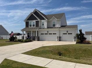 114 Pungo Cir, Moyock, NC 27958