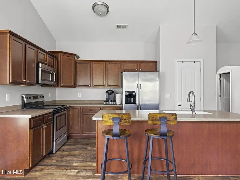 144 Backfield Pl — Photo 9