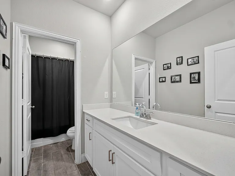 512 Portina Dr — Photo 9