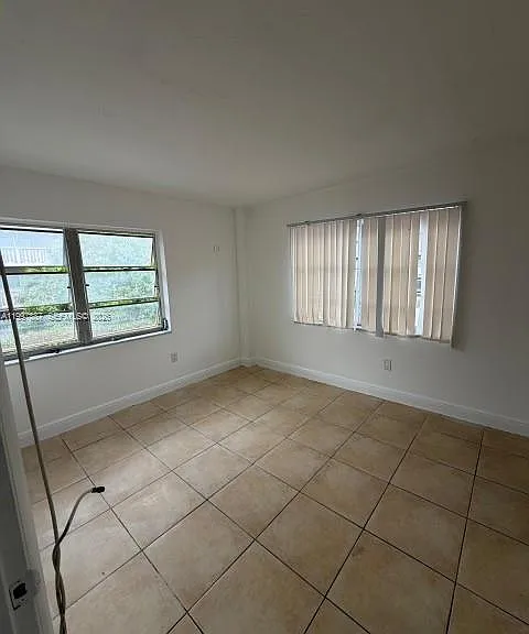 1821 NE 168th St #B3 — Photo 7