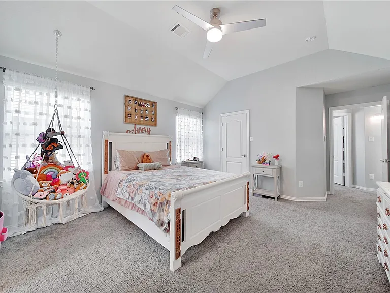 26028 Hasting Ridge Ln — Photo 34