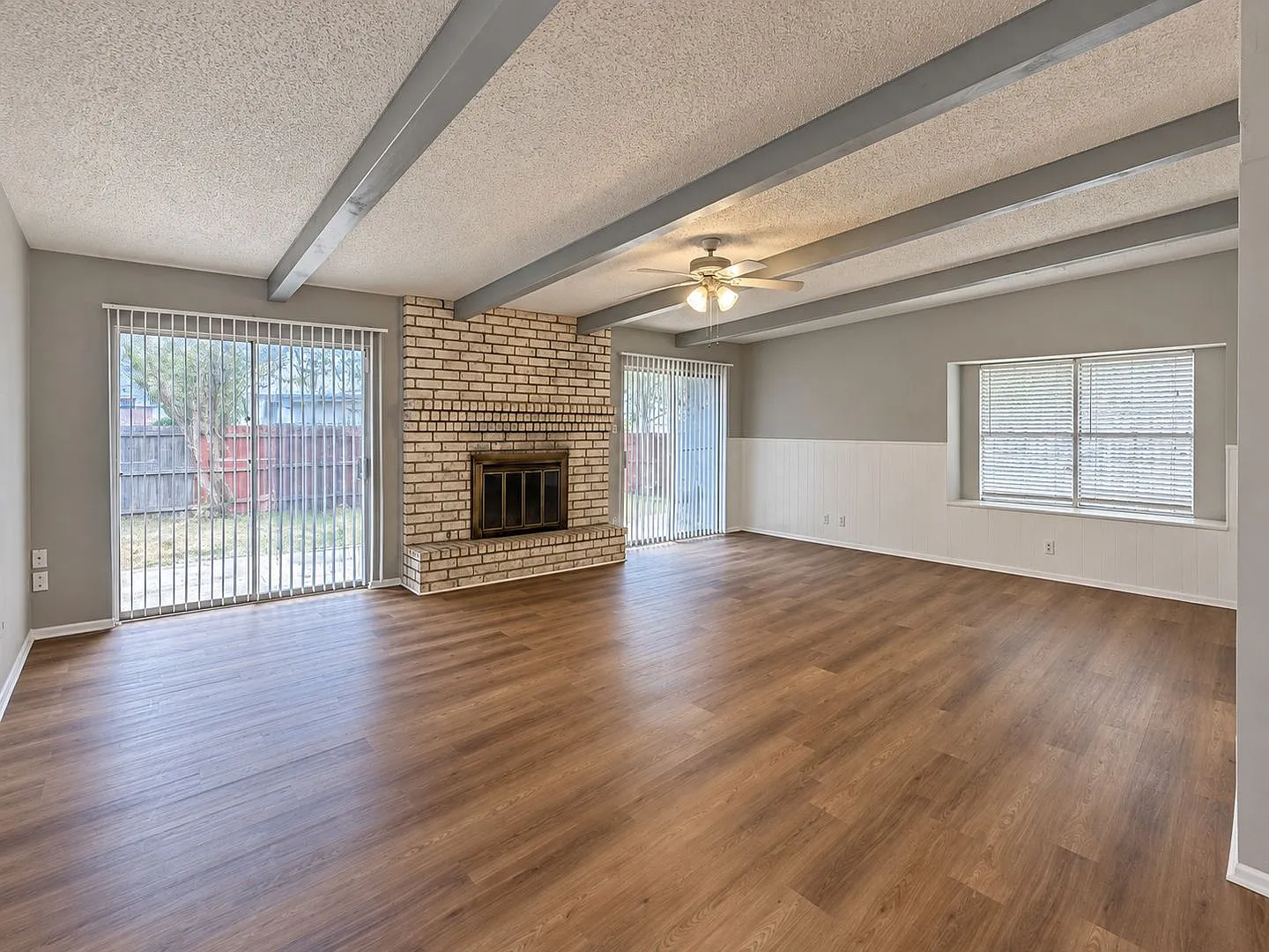 Move-in ready 3-bedroom, 2-bath home in Northeast San Antonio with easy access to Loop 1604 and I... — Photo 4