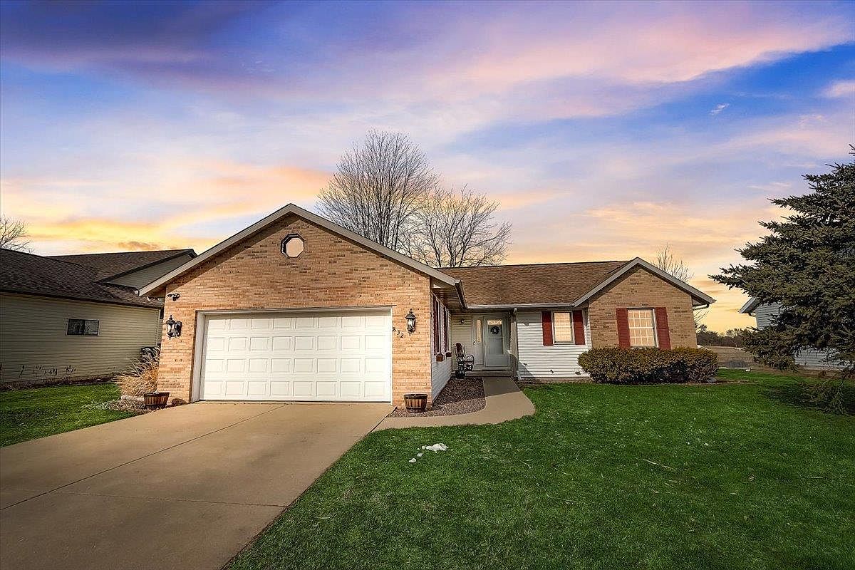 832 Edgemore Dr, Sun Prairie, WI 53590 Zillow