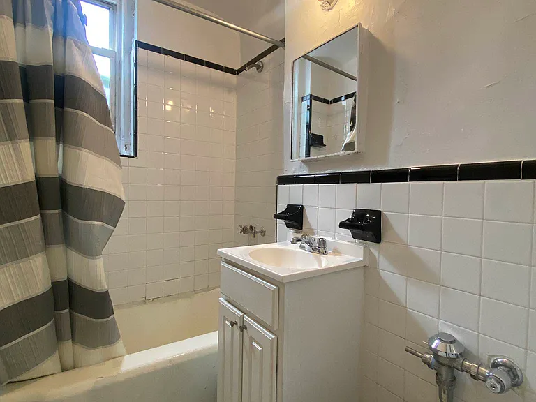 9216 Whitney Ave #209 — Photo 9