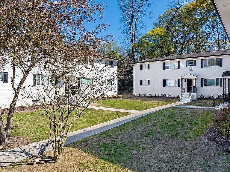Enclave Oakhurst Village — Photo 15