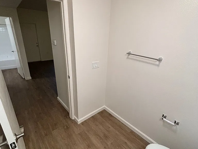 838 N Palm Ave #A-102 — Photo 11