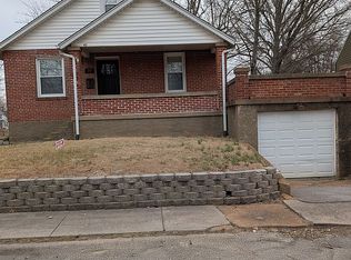 318 N Farmington Rd, Jackson, MO 63755