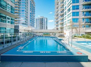 112 E 13th St #905, North Vancouver, BC V7M 1N6