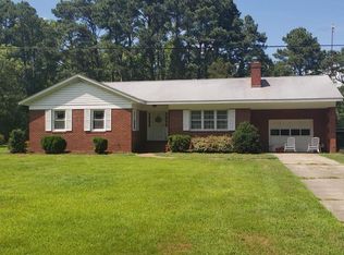 9569 Line Fence Rd, Hayes, VA 23072