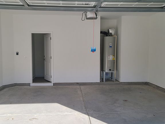 4th image of 2067 Maggie Valley Dr