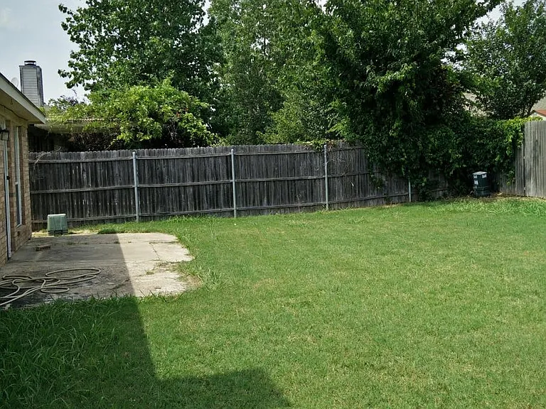 2700 Jennie Wells Dr — Photo 24