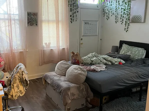 3209 Ward St APT 1, Pittsburgh, PA 15213