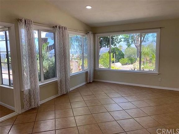 4th image of 2685 Pepperdale Dr