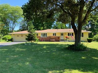 529 Marquart Dr, Webster, NY 14580