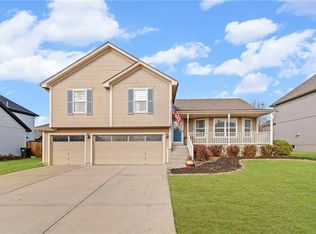 1316 SE 12th Ter, Lees Summit, MO 64081