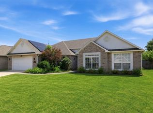 907 N Quail Ter, Rogers, AR 72756