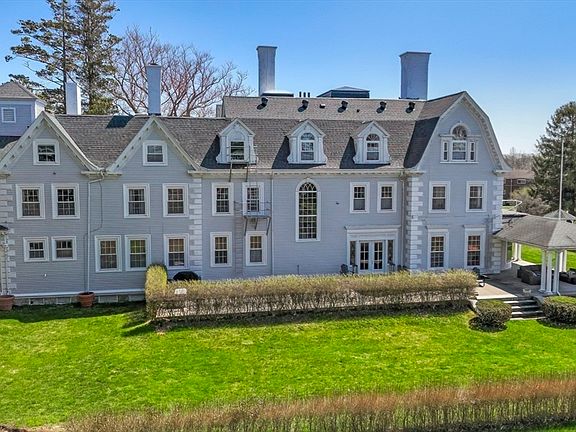 4th image of 824 Tucker Rd