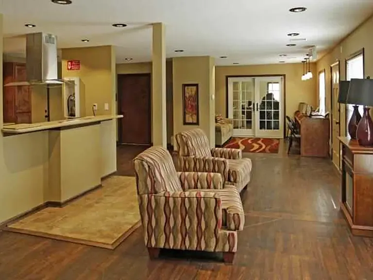 The Residences at Linwood — Photo 3